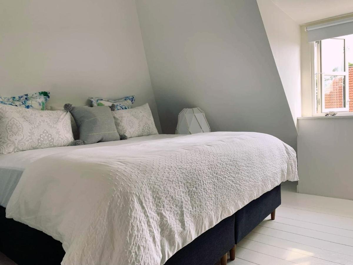 Room In A Danish Cottage With Garden View, 10 Min To Cph Gentofte Exterior photo